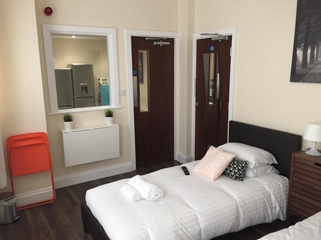 Casa Fresa Franks Serviced Accommodation Liverpool Bagian luar foto