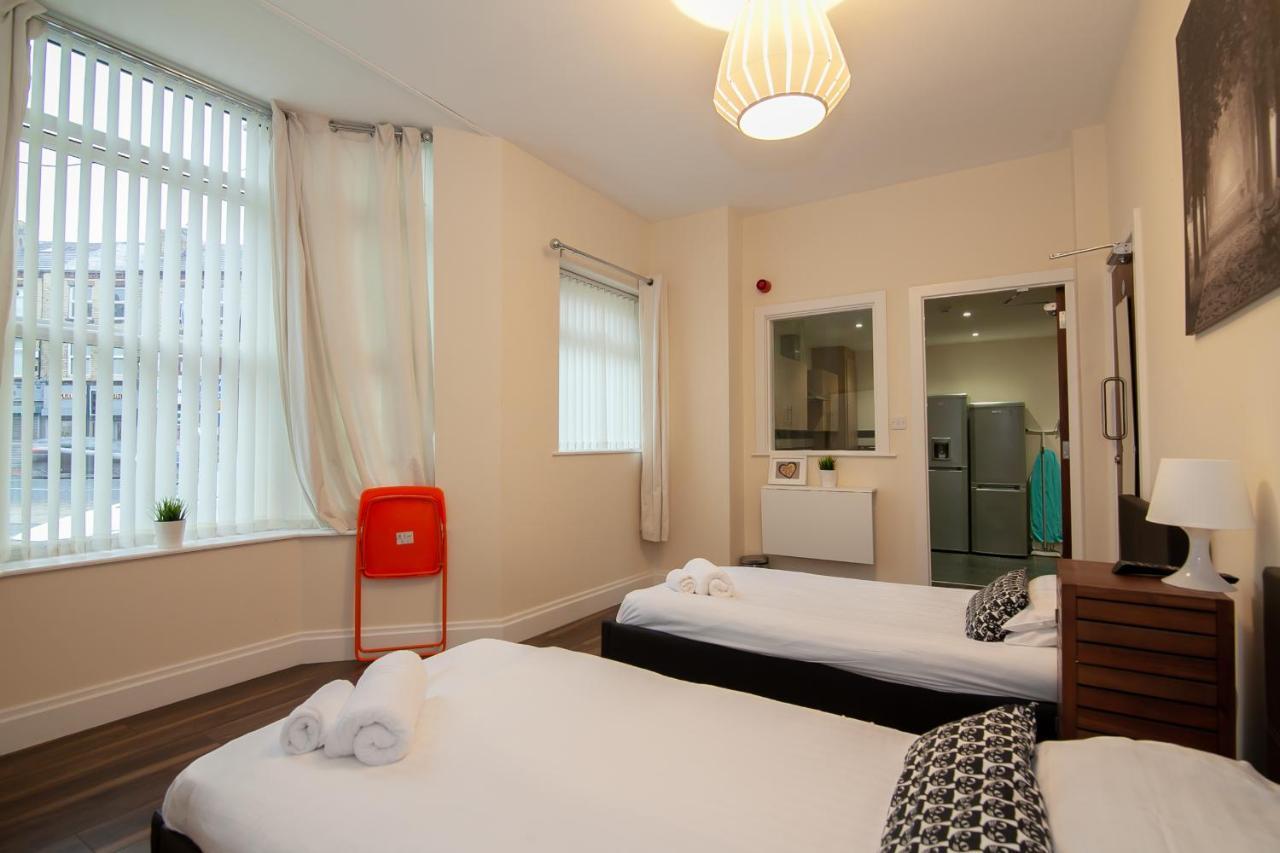 Casa Fresa Franks Serviced Accommodation Liverpool Bagian luar foto
