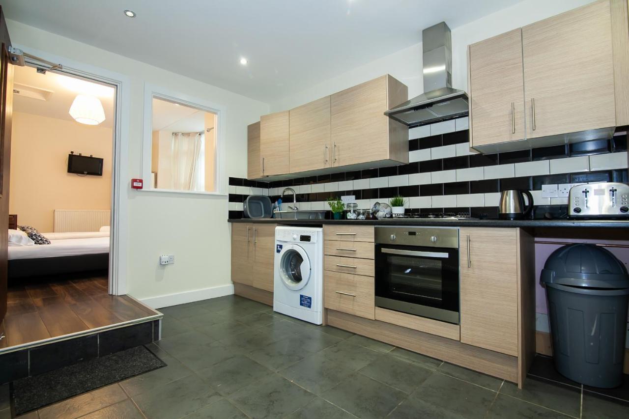 Casa Fresa Franks Serviced Accommodation Liverpool Bagian luar foto