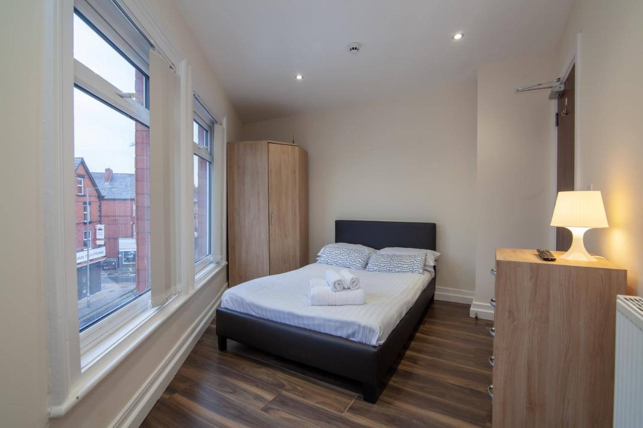 Casa Fresa Franks Serviced Accommodation Liverpool Bagian luar foto