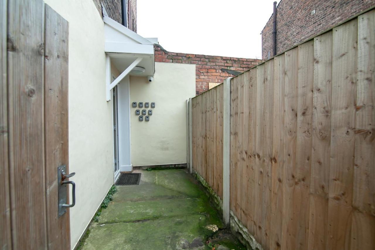 Casa Fresa Franks Serviced Accommodation Liverpool Bagian luar foto