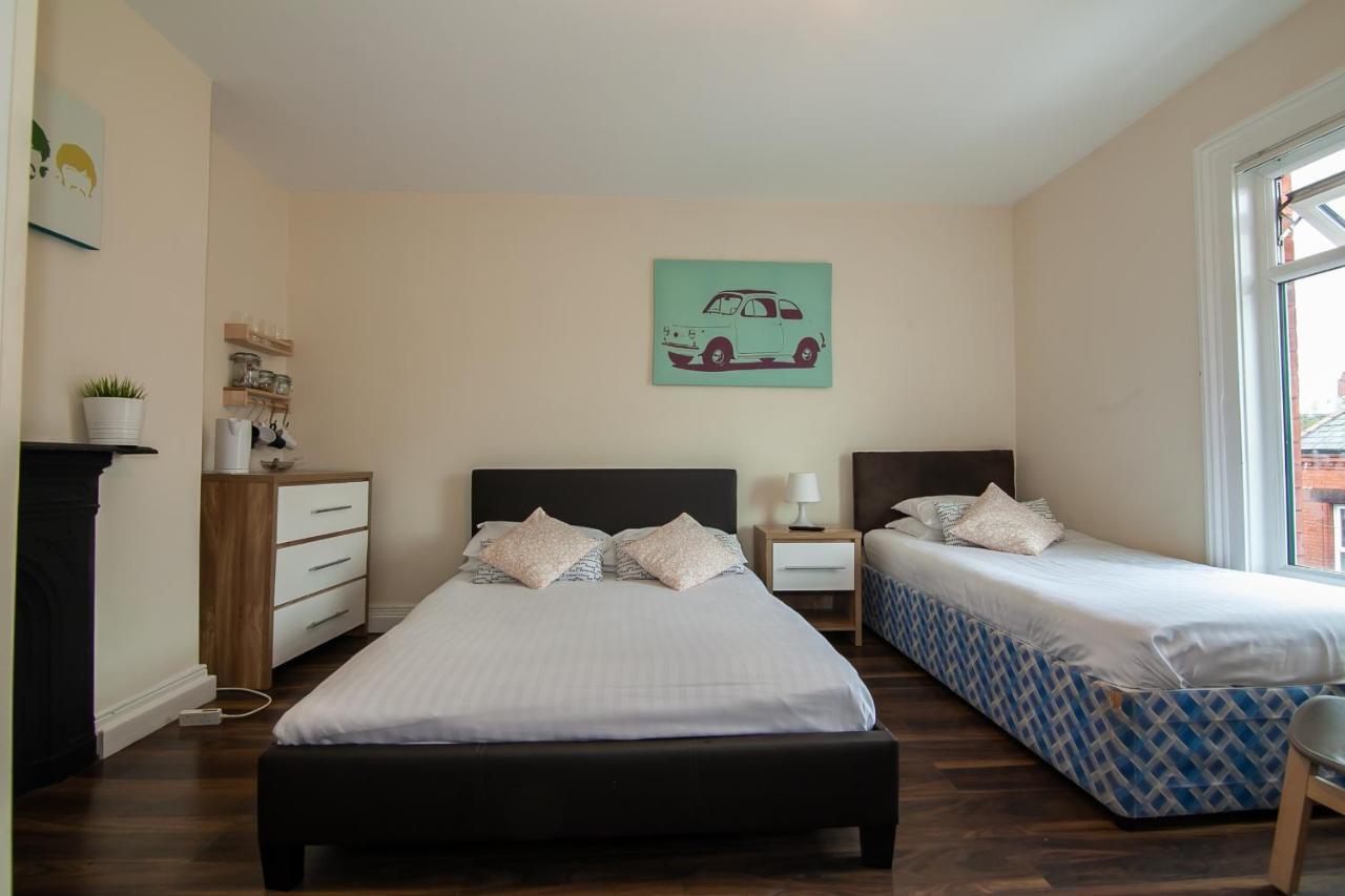 Casa Fresa Franks Serviced Accommodation Liverpool Bagian luar foto