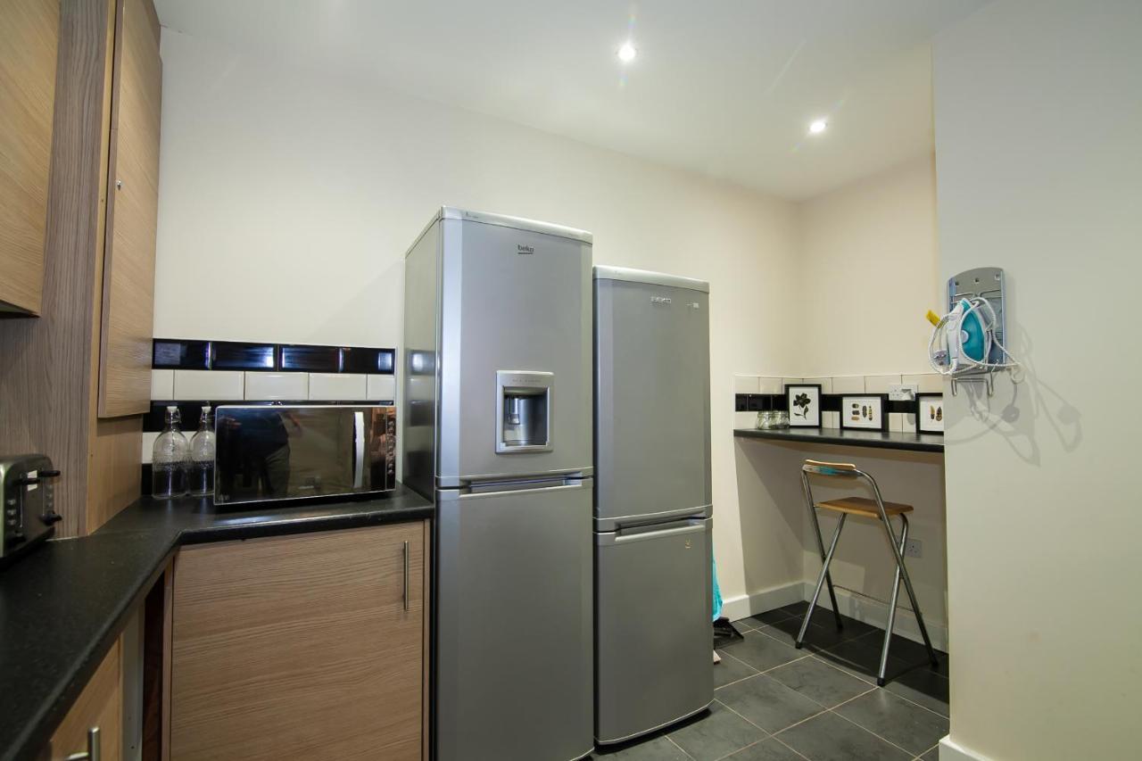 Casa Fresa Franks Serviced Accommodation Liverpool Bagian luar foto