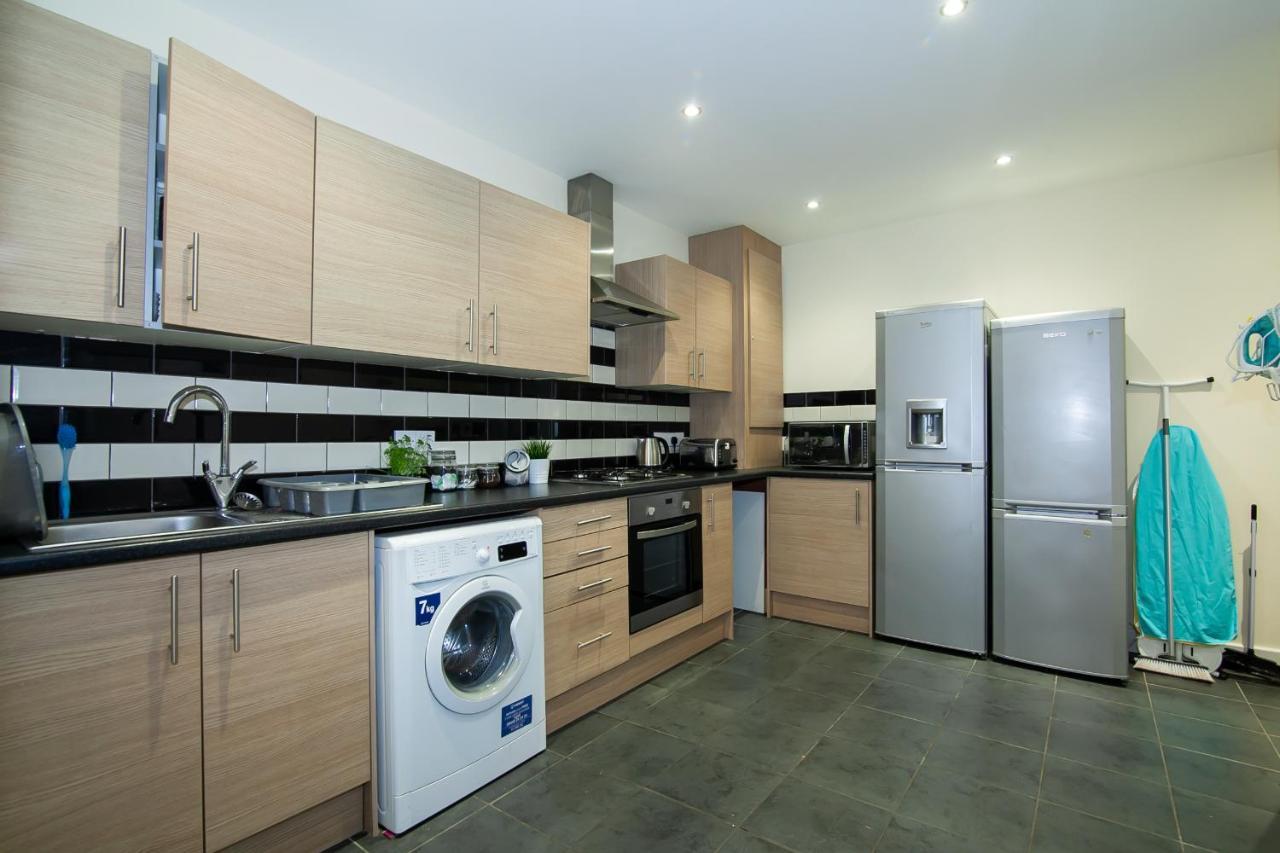 Casa Fresa Franks Serviced Accommodation Liverpool Bagian luar foto